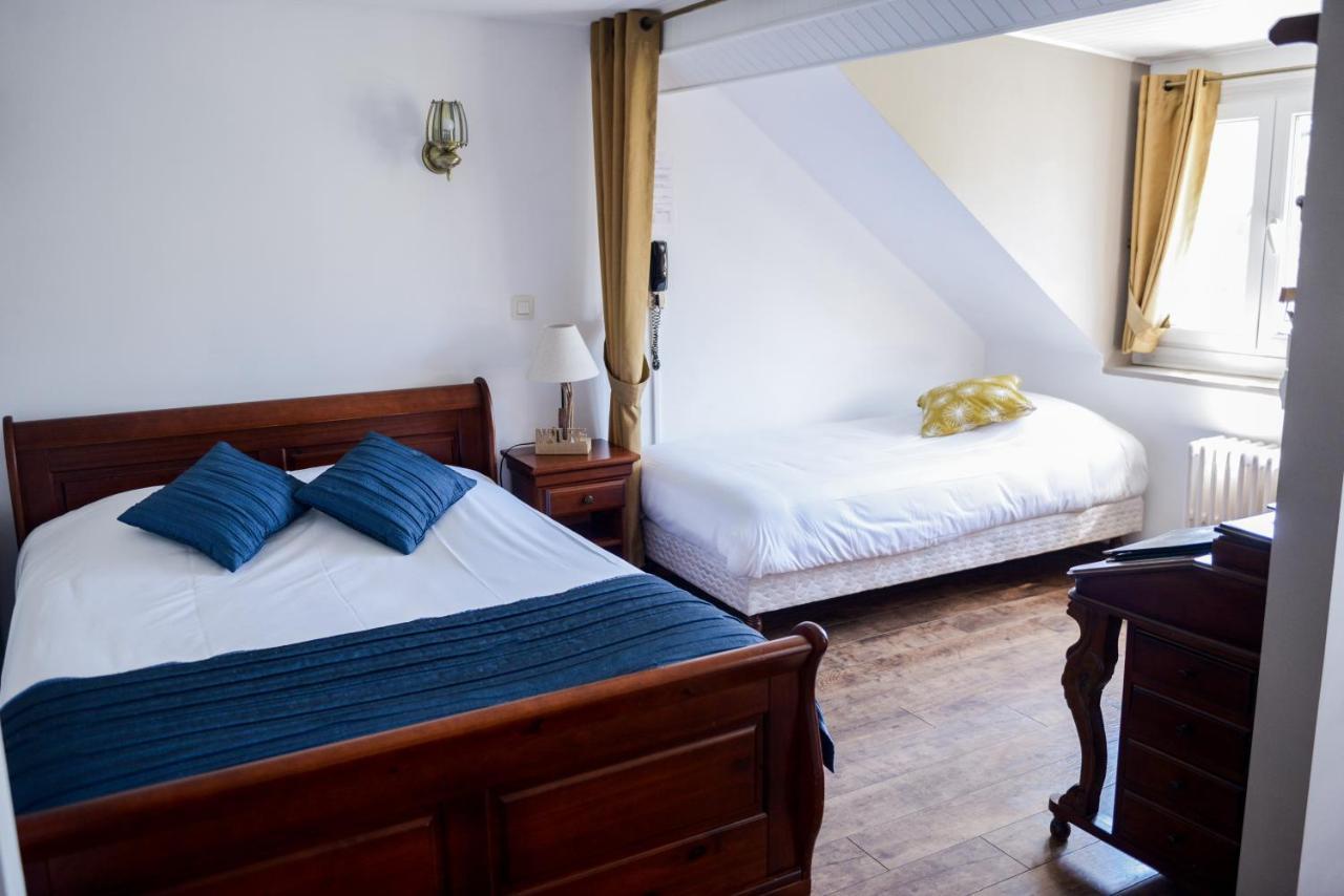 Logis Le Saint Hubert Hotel Haybes Exterior photo
