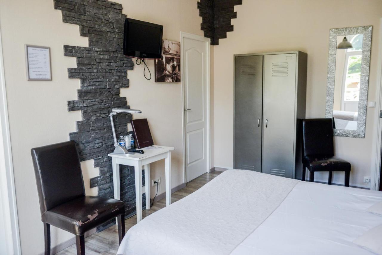Logis Le Saint Hubert Hotel Haybes Exterior photo