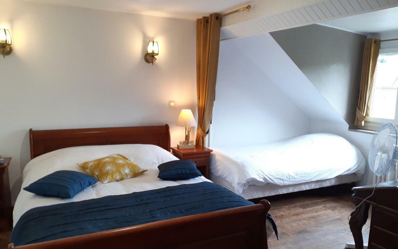 Logis Le Saint Hubert Hotel Haybes Exterior photo